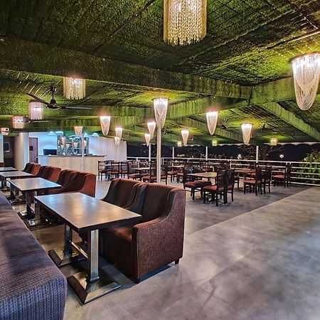 Golden Chariot Hotel Daman Zewnętrze zdjęcie