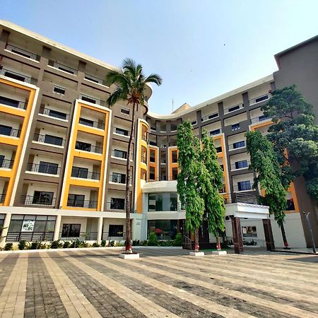 Golden Chariot Hotel Daman Zewnętrze zdjęcie