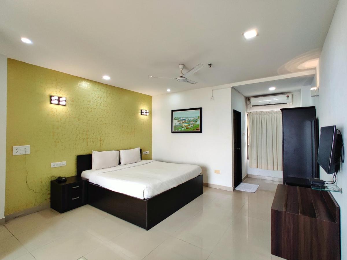 Golden Chariot Hotel Daman Zewnętrze zdjęcie