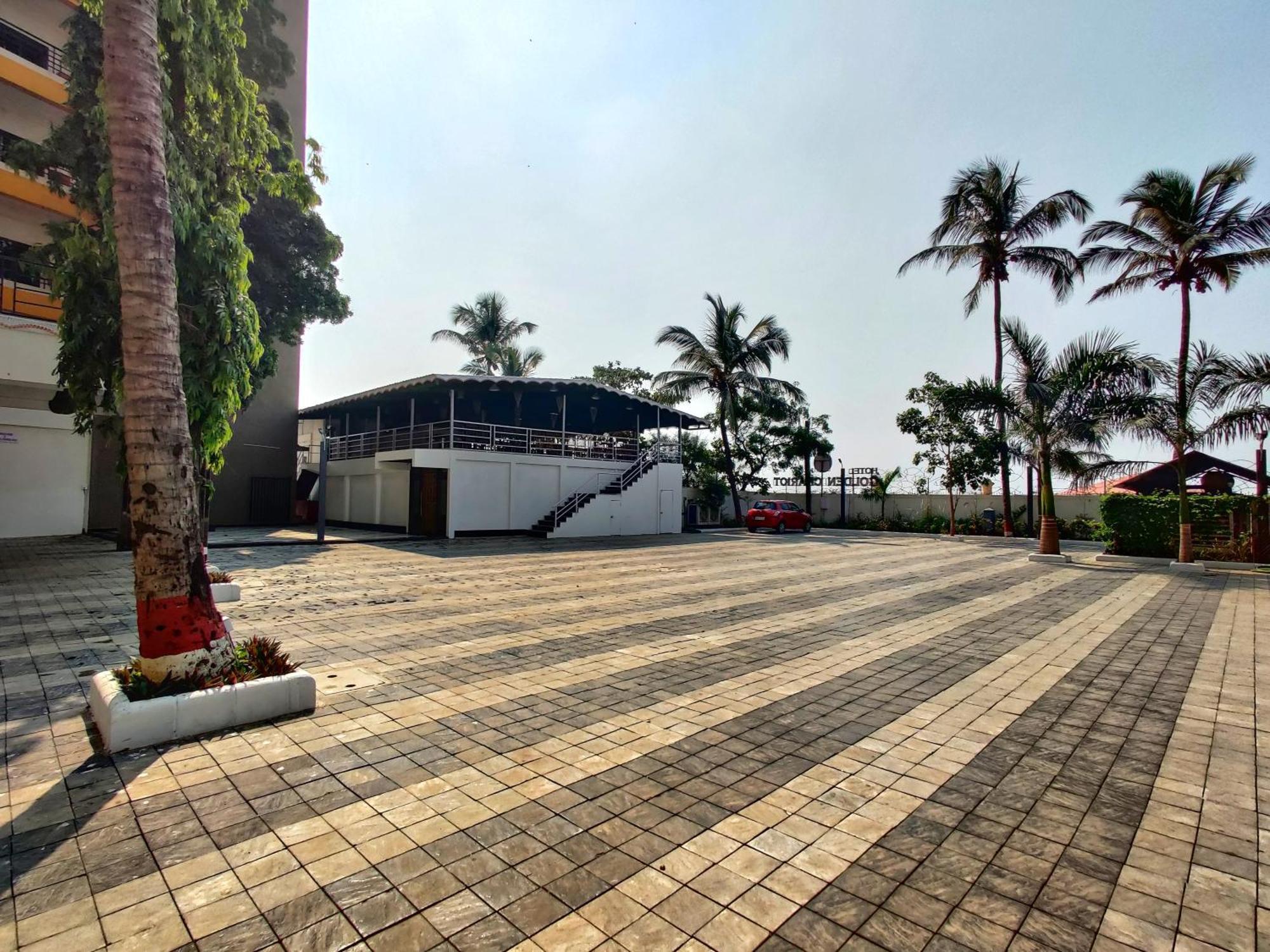 Golden Chariot Hotel Daman Zewnętrze zdjęcie