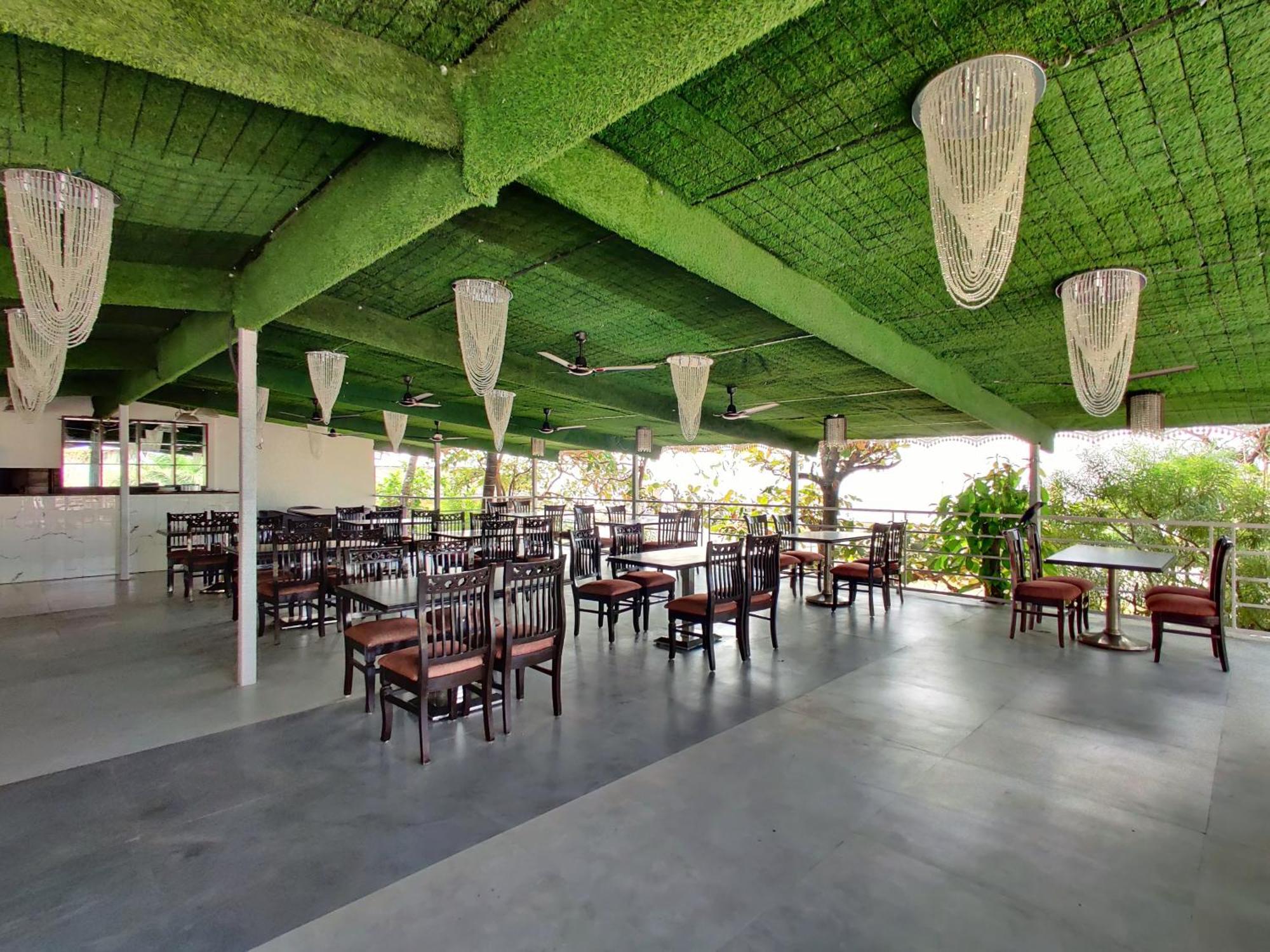 Golden Chariot Hotel Daman Zewnętrze zdjęcie