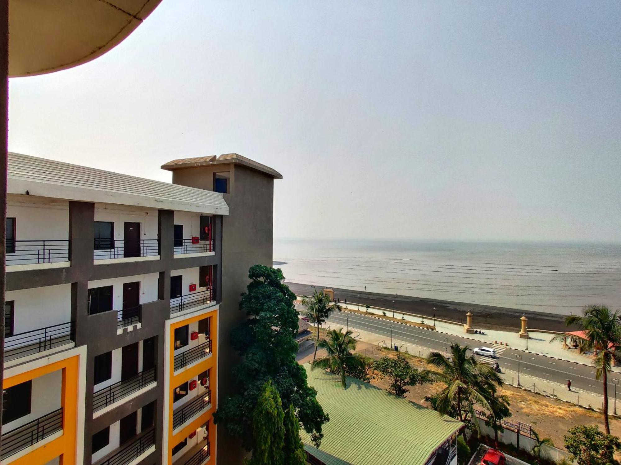 Golden Chariot Hotel Daman Zewnętrze zdjęcie