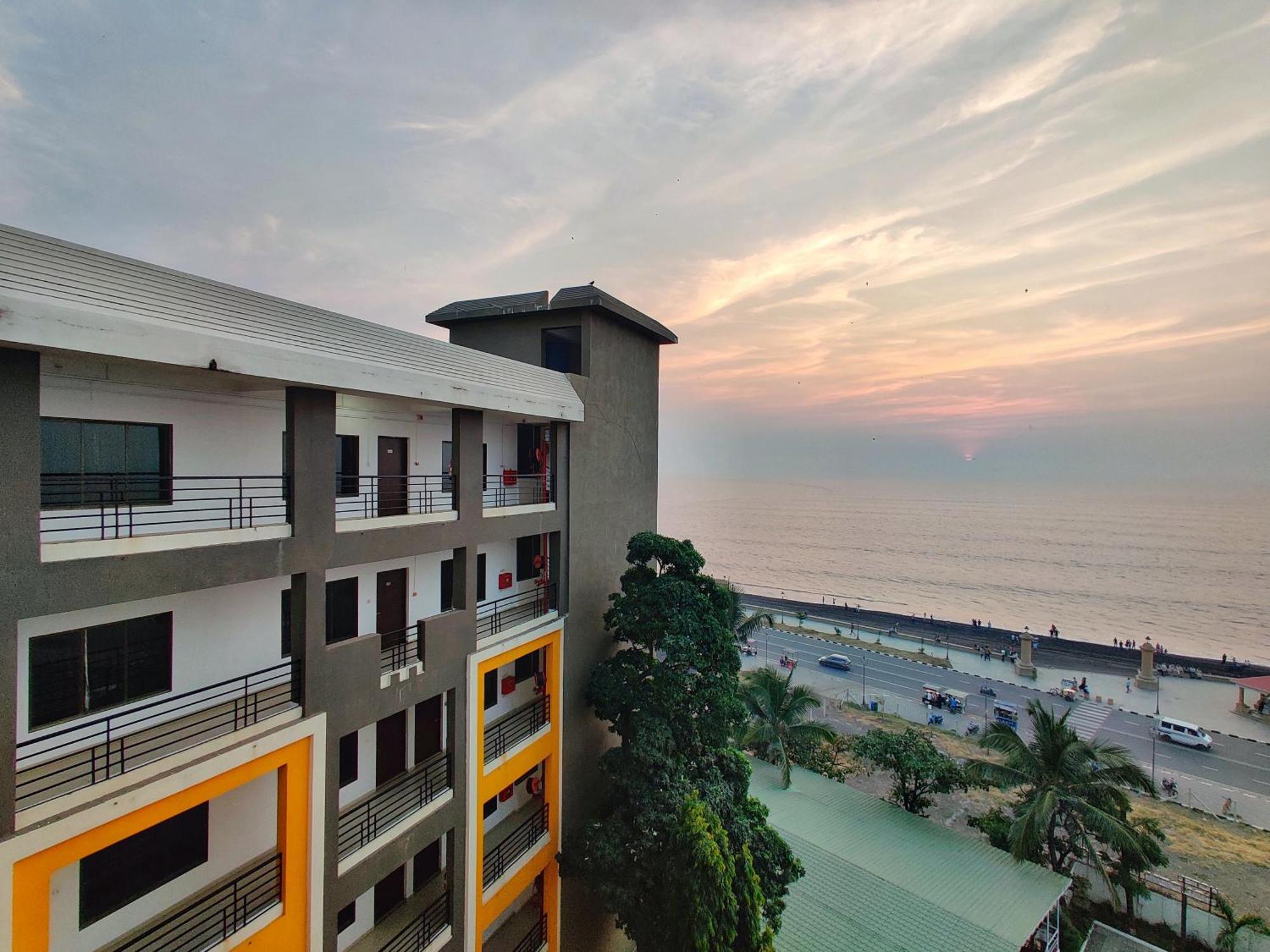 Golden Chariot Hotel Daman Zewnętrze zdjęcie