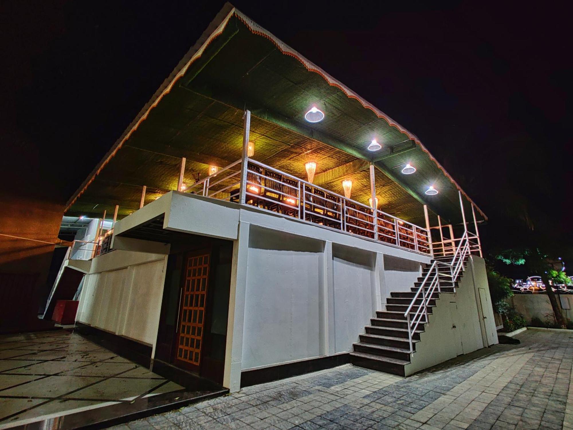 Golden Chariot Hotel Daman Zewnętrze zdjęcie
