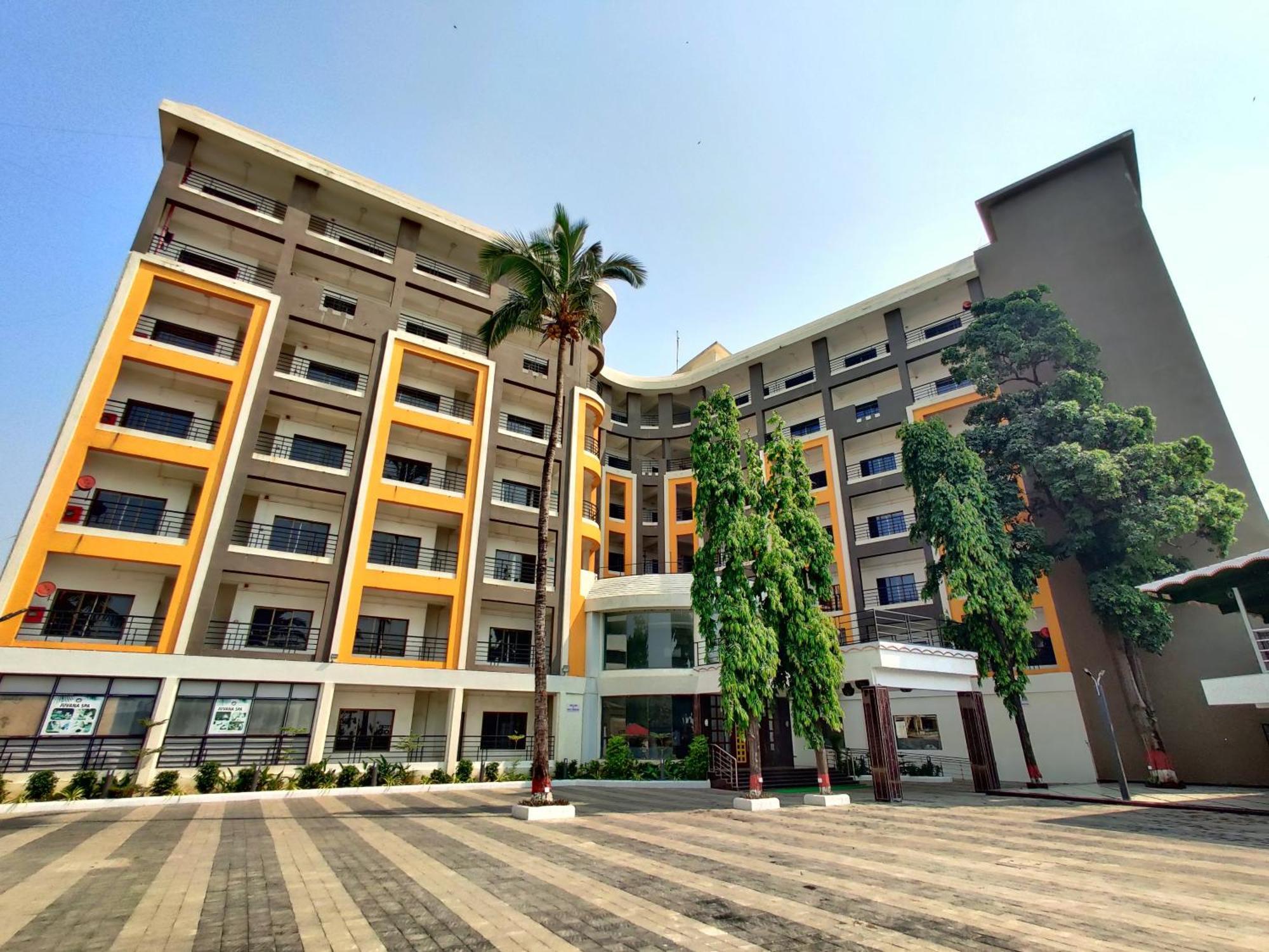 Golden Chariot Hotel Daman Zewnętrze zdjęcie