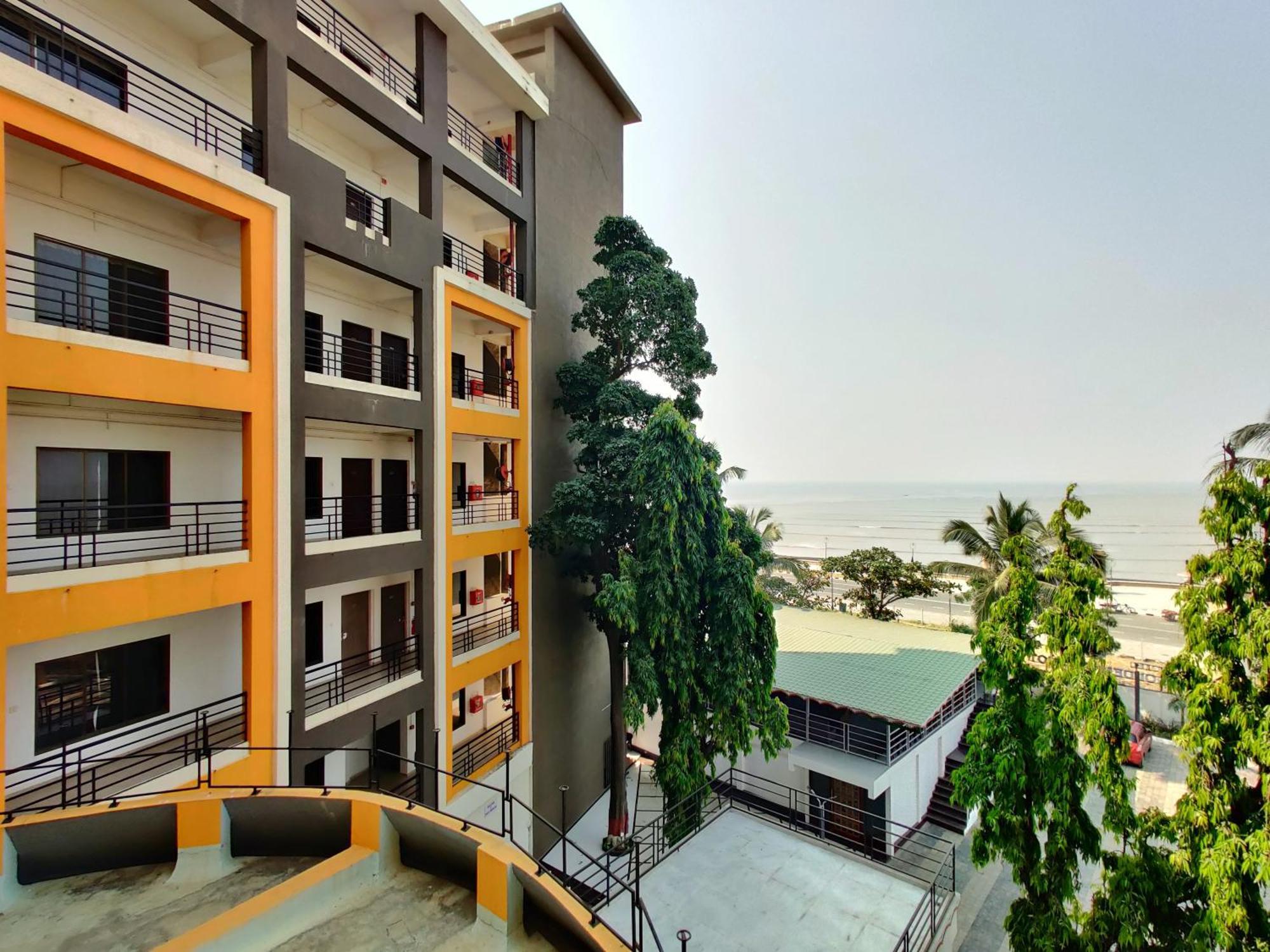 Golden Chariot Hotel Daman Zewnętrze zdjęcie
