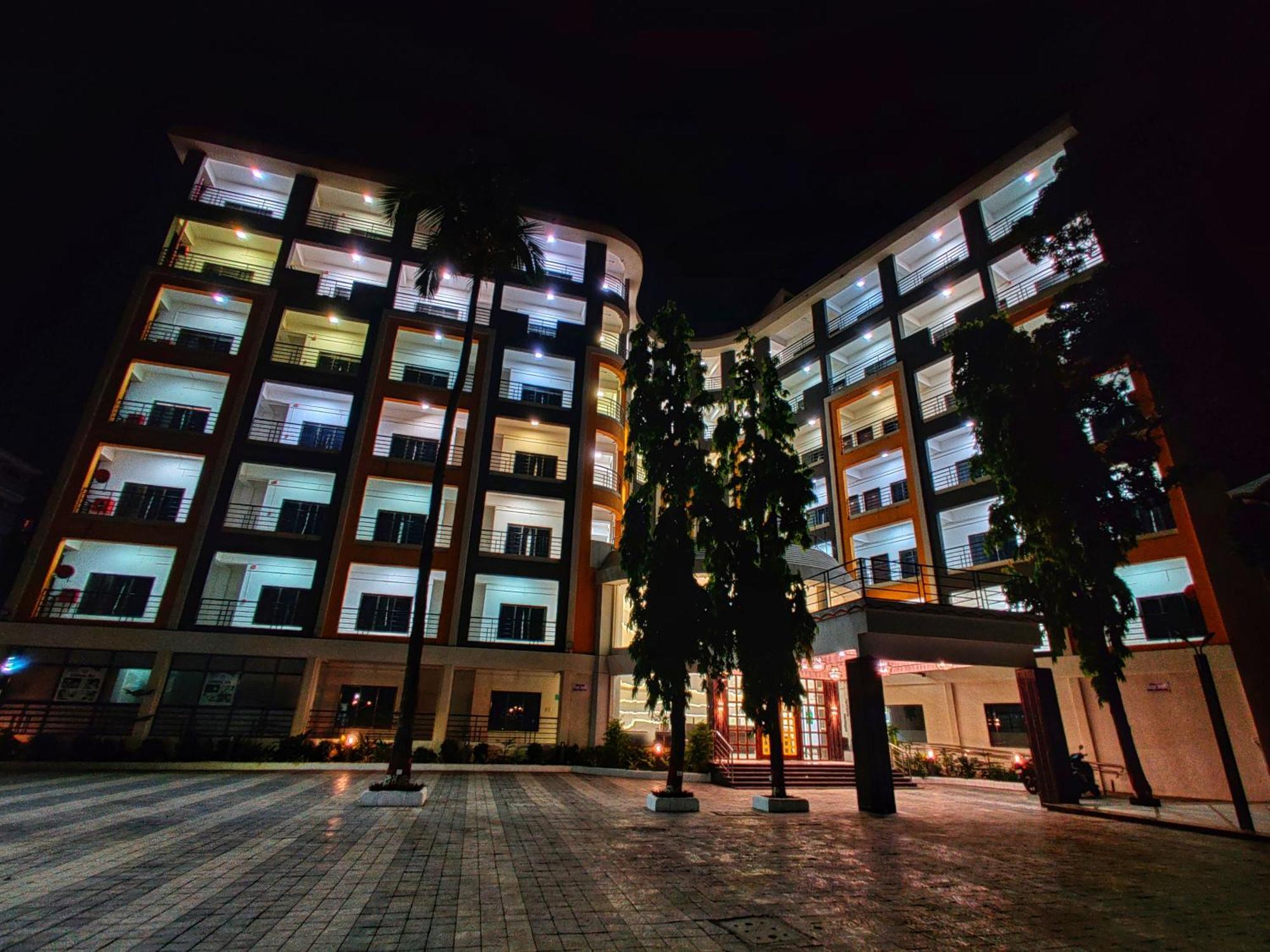 Golden Chariot Hotel Daman Zewnętrze zdjęcie