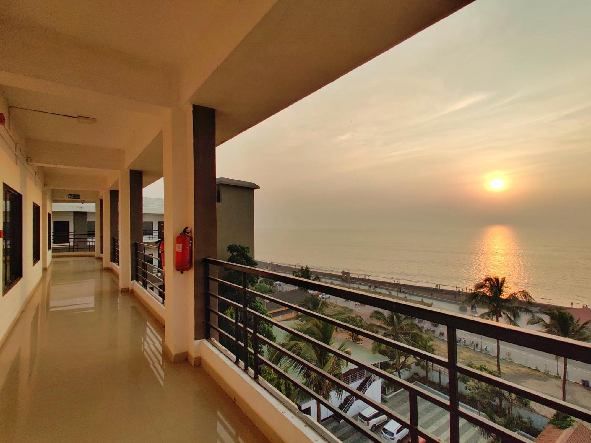 Golden Chariot Hotel Daman Zewnętrze zdjęcie