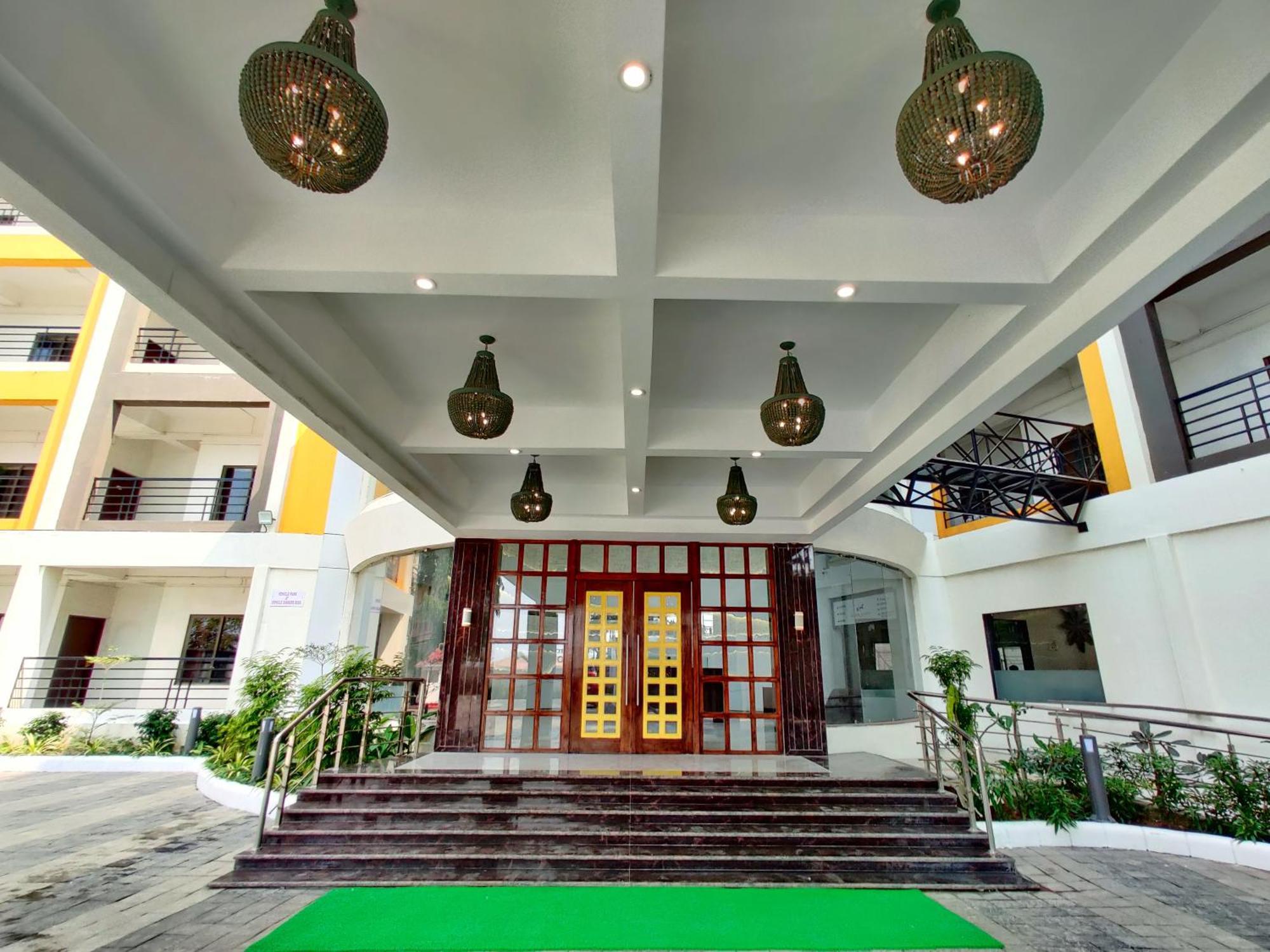 Golden Chariot Hotel Daman Zewnętrze zdjęcie