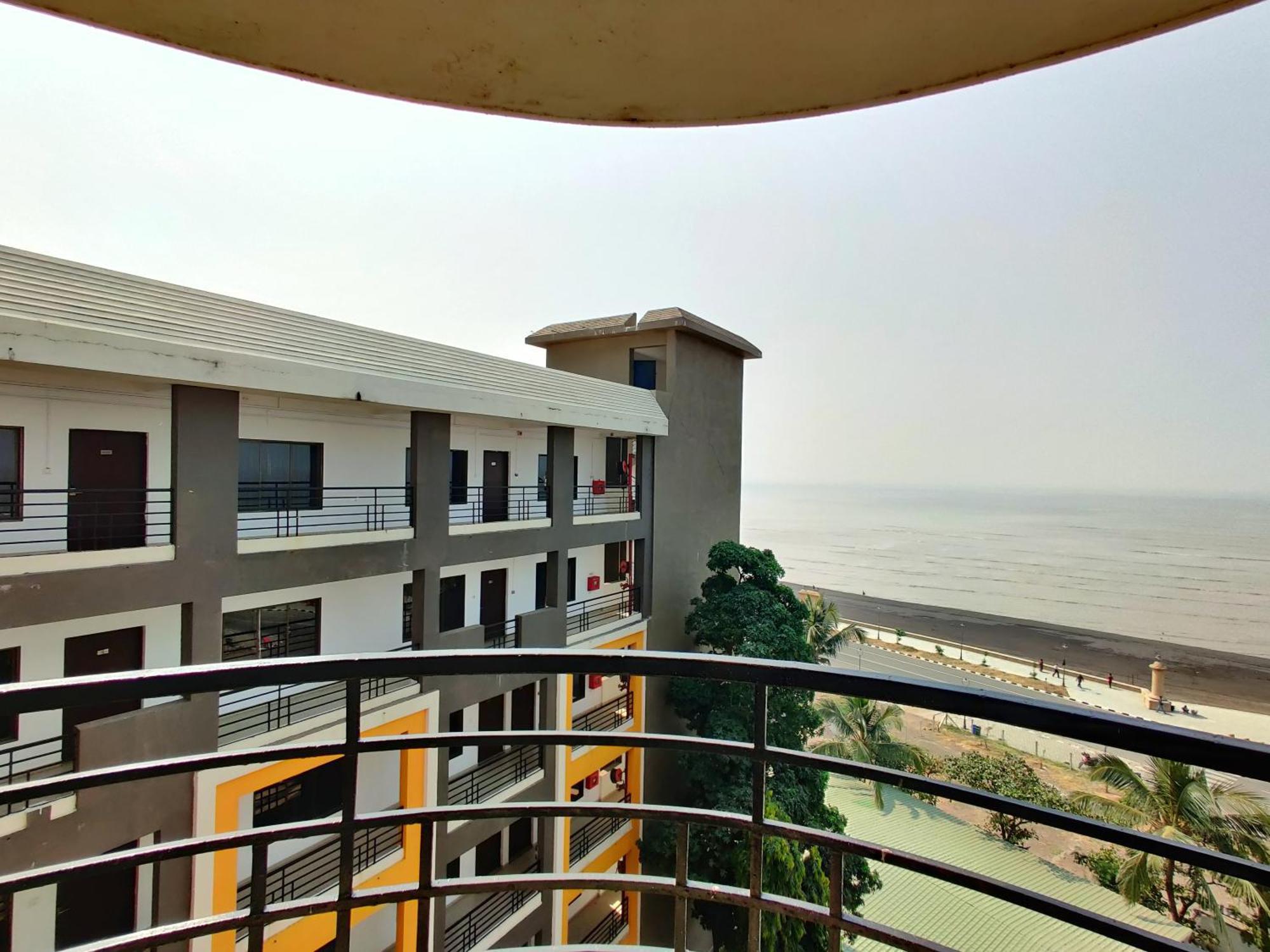 Golden Chariot Hotel Daman Zewnętrze zdjęcie