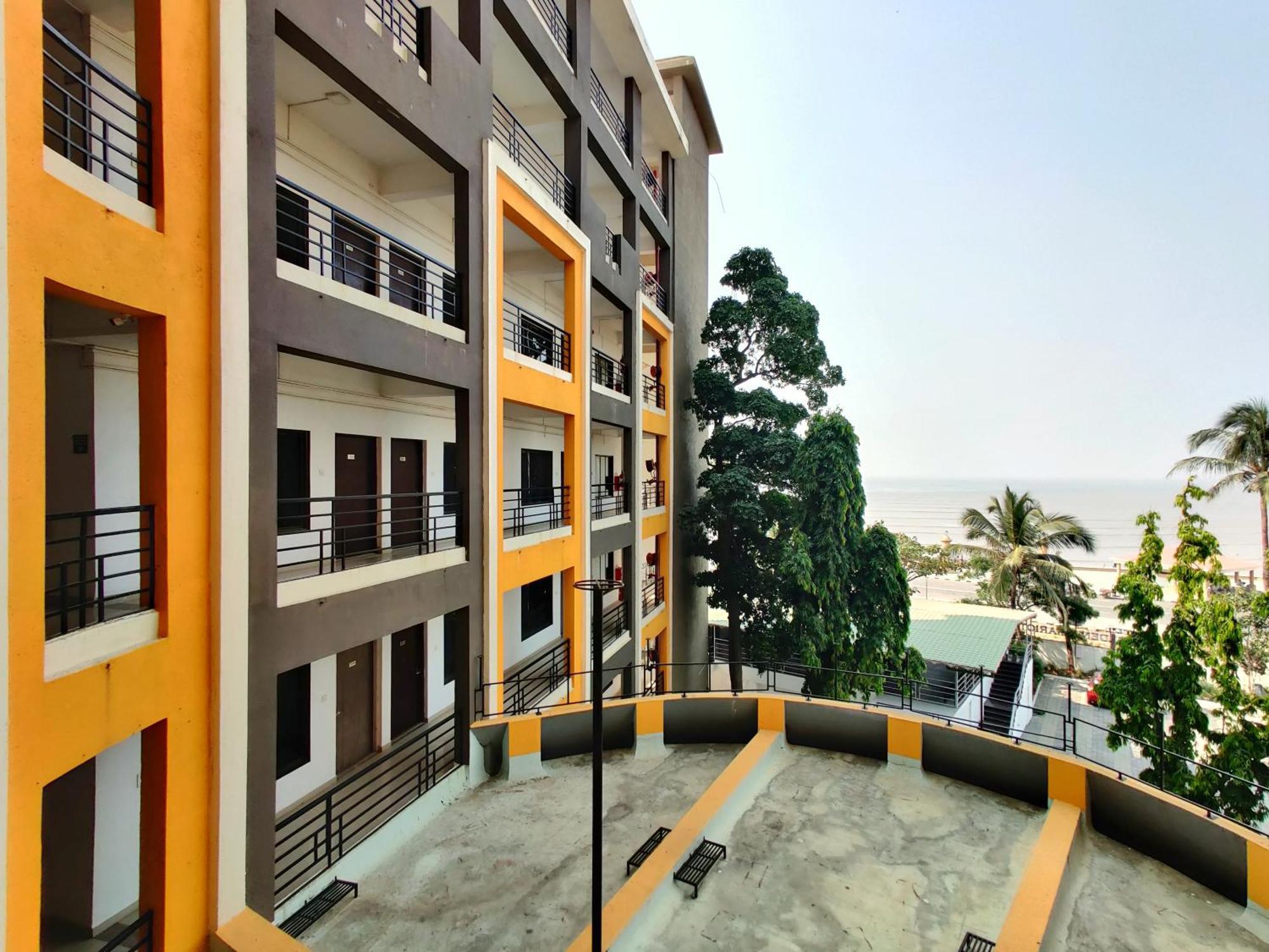 Golden Chariot Hotel Daman Zewnętrze zdjęcie