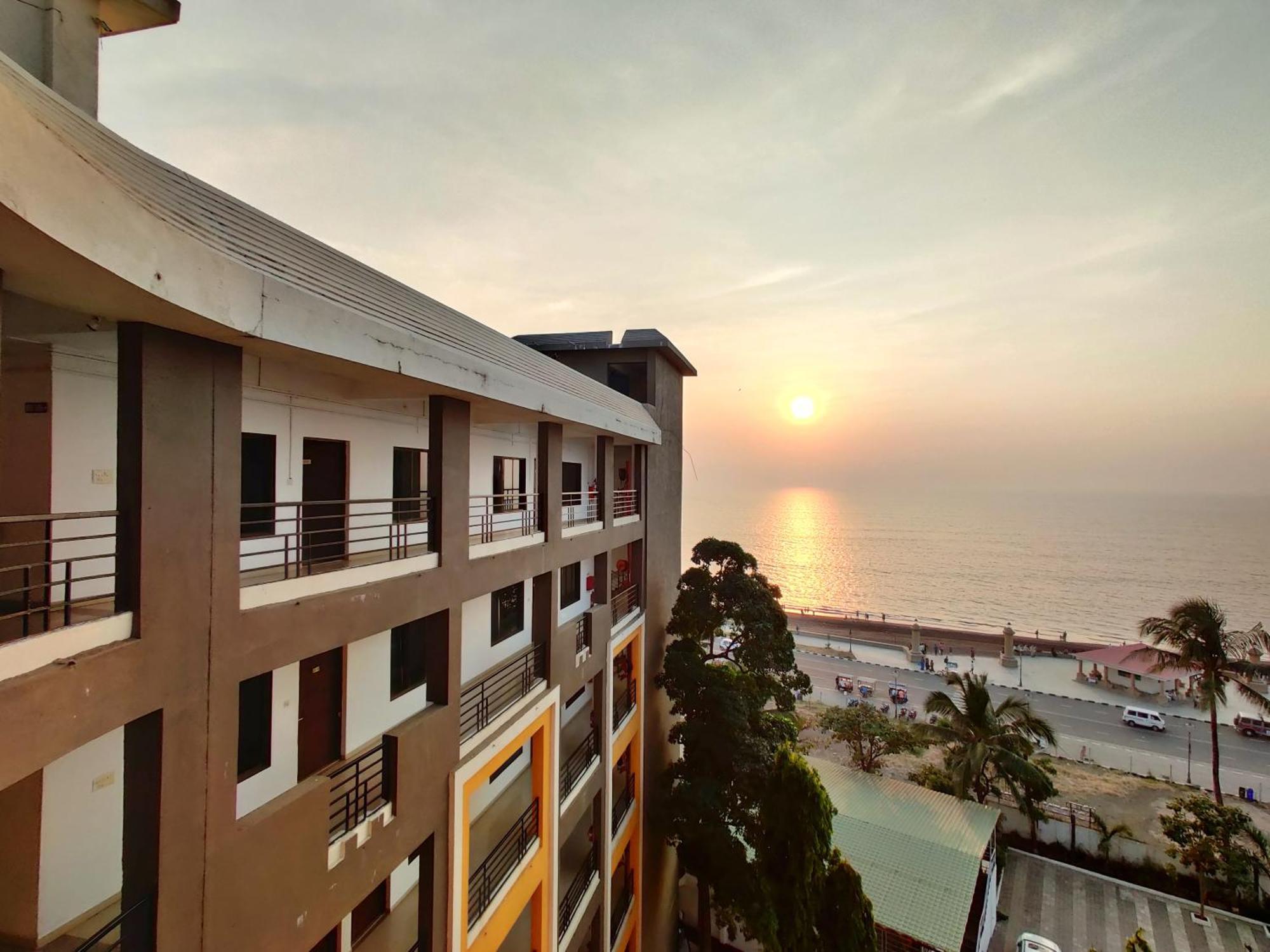 Golden Chariot Hotel Daman Zewnętrze zdjęcie