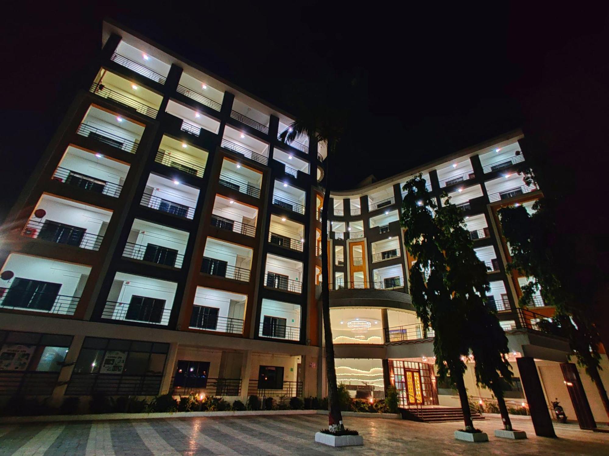 Golden Chariot Hotel Daman Zewnętrze zdjęcie
